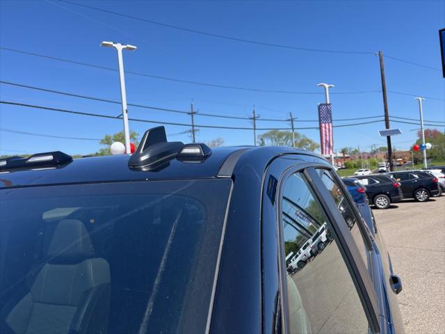 Photo of 2024 Black Chevrolet Silverado 2500