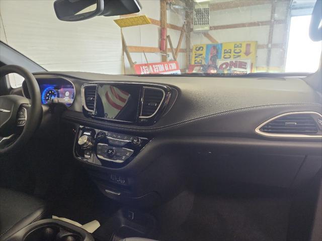 Photo of 2025 RED HOT Chrysler Pacifica