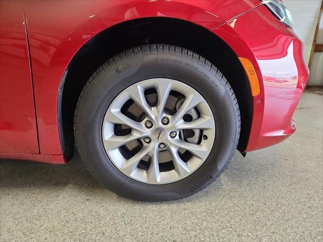 Photo of 2025 RED HOT Chrysler Pacifica