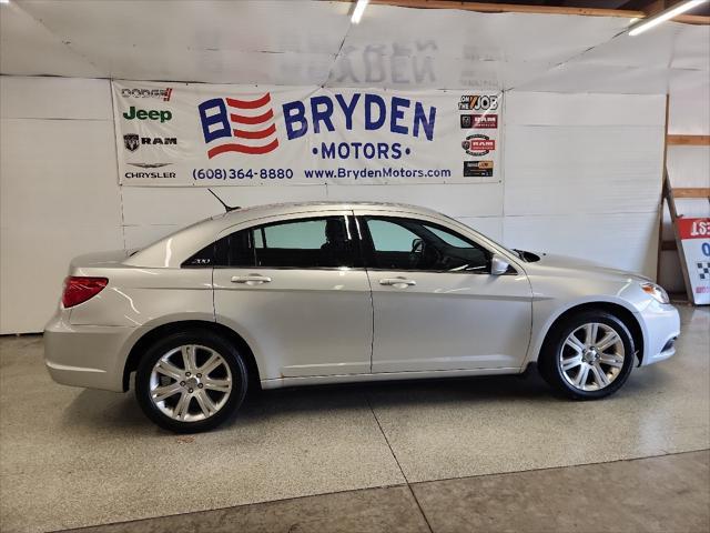 2011 Chrysler 200