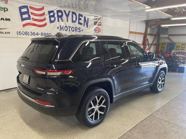Photo of 2024 Midnight Sky Jeep Grand Cherokee