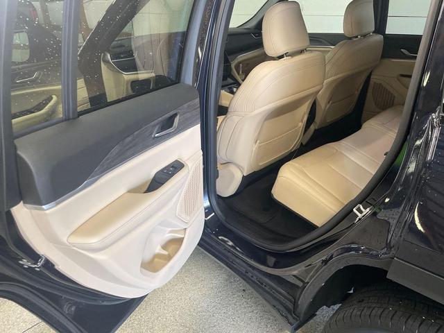 Photo of 2024 Midnight Sky Jeep Grand Cherokee