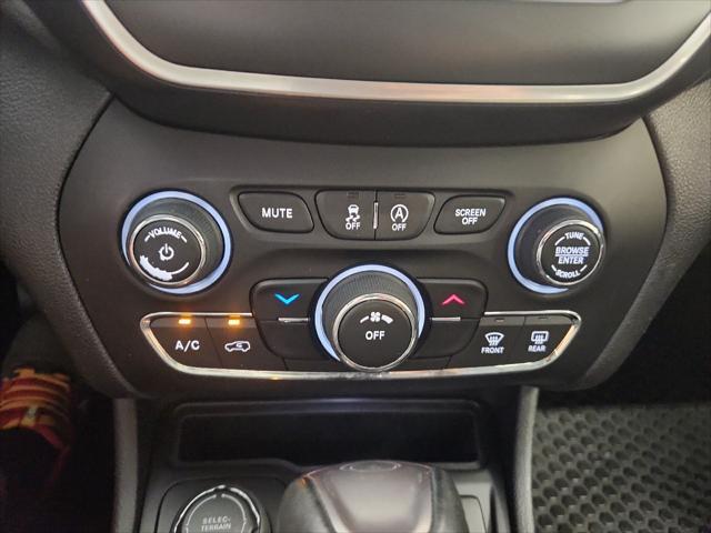 Photo of 2019 Olive Green Pearlcoat Jeep Cherokee