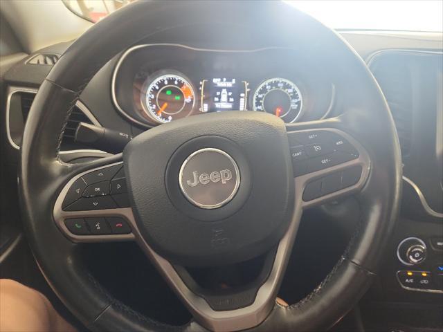 Photo of 2019 Olive Green Pearlcoat Jeep Cherokee