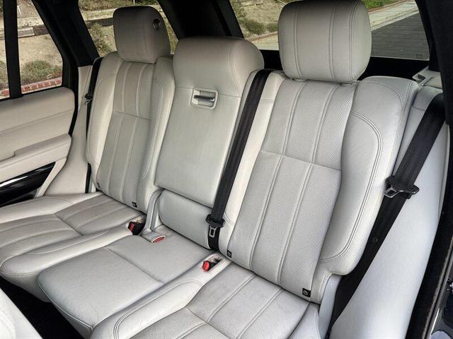 Photo of 2015 Mariana Black Metallic Land Rover Range Rover