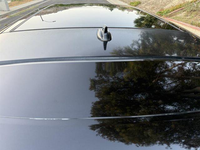 Photo of 2015 Mariana Black Metallic Land Rover Range Rover