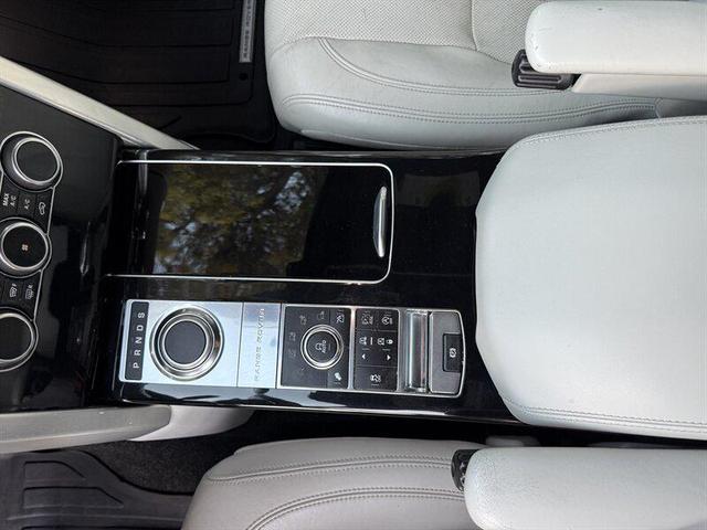 Photo of 2015 Mariana Black Metallic Land Rover Range Rover
