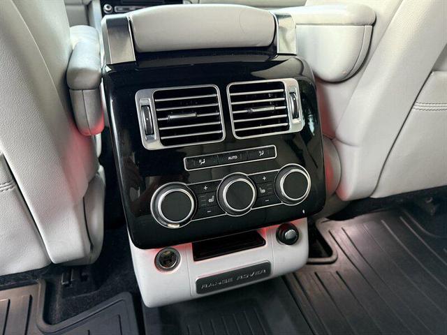Photo of 2015 Mariana Black Metallic Land Rover Range Rover