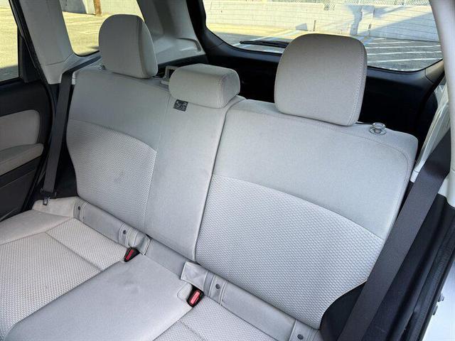 Photo of 2015 Ice Silver Metallic Subaru Forester