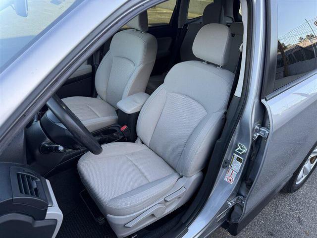 Photo of 2015 Ice Silver Metallic Subaru Forester