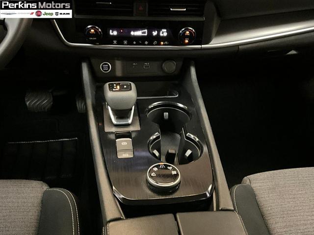 Photo of 2023 Gun Metallic Nissan Rogue