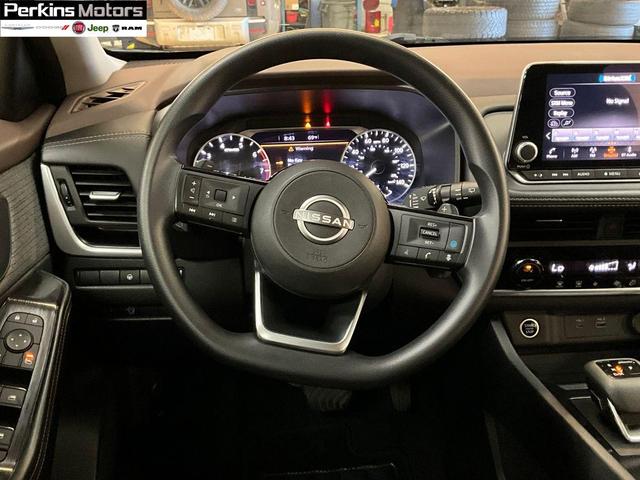 Photo of 2023 Gun Metallic Nissan Rogue