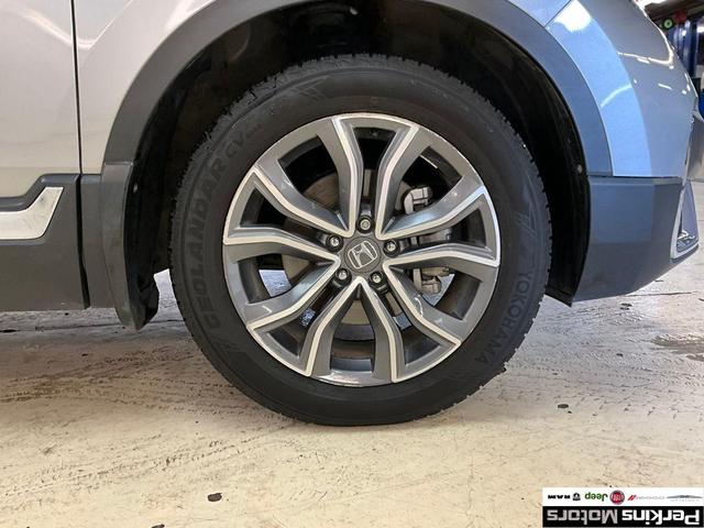 Photo of 2022 Silver Honda CR-V Hybrid
