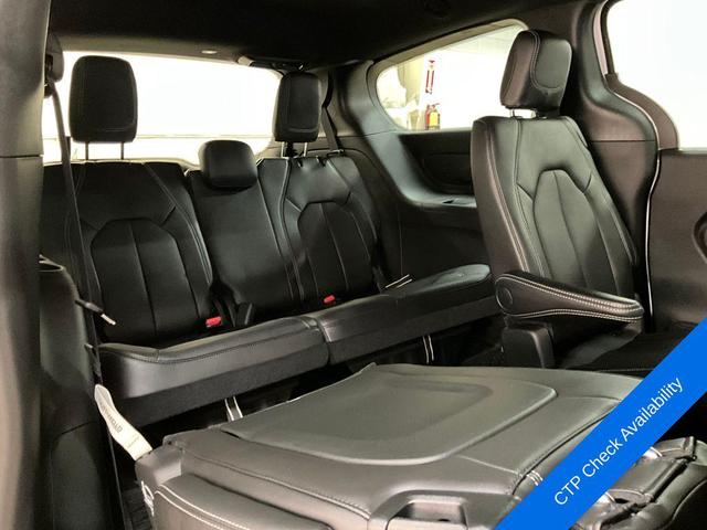 Photo of 2025 Bright White Clearcoat Chrysler Pacifica