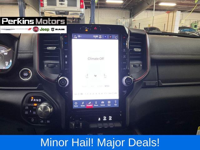 Photo of 2025 Granite Crystal Clearcoat Metallic RAM 1500