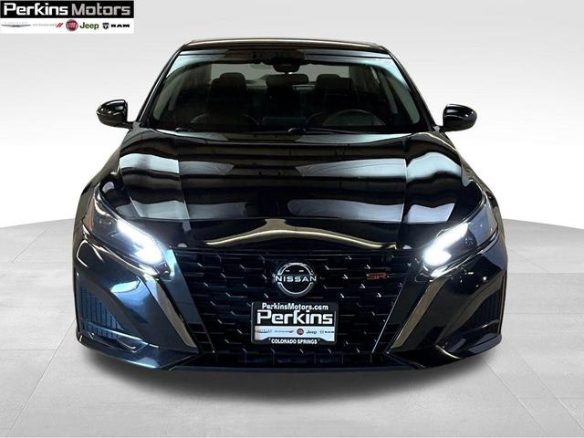 Photo of 2023 Black Nissan Altima