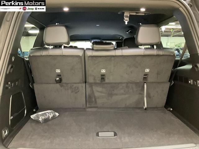 Photo of 2025 Bright White Clearcoat Jeep Wagoneer