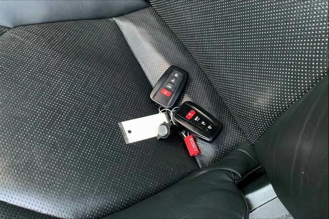 Photo of 2023 Midnight Black Metallic Toyota Camry