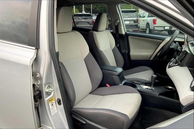 Photo of 2015 Classic Silver Metallic Toyota RAV4