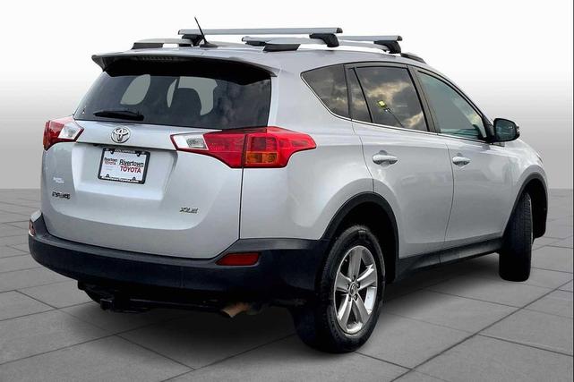 Photo of 2015 Classic Silver Metallic Toyota RAV4