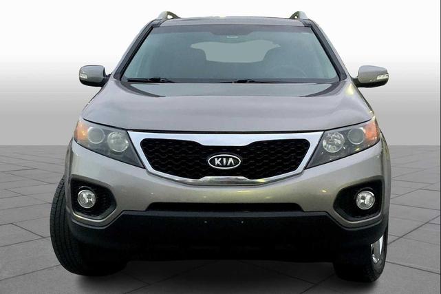 Photo of 2013 Titanium Silver Kia Sorento