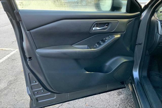 Photo of 2024 Gun Metallic Nissan Rogue
