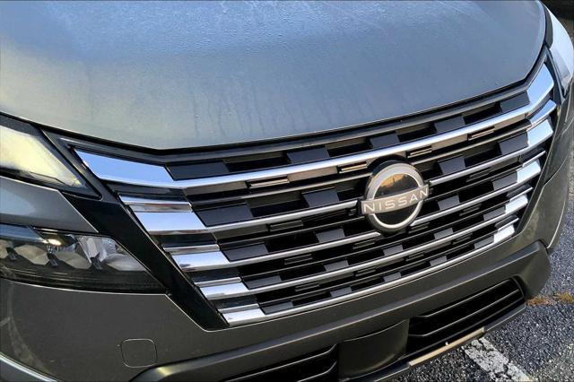 Photo of 2024 Gun Metallic Nissan Rogue