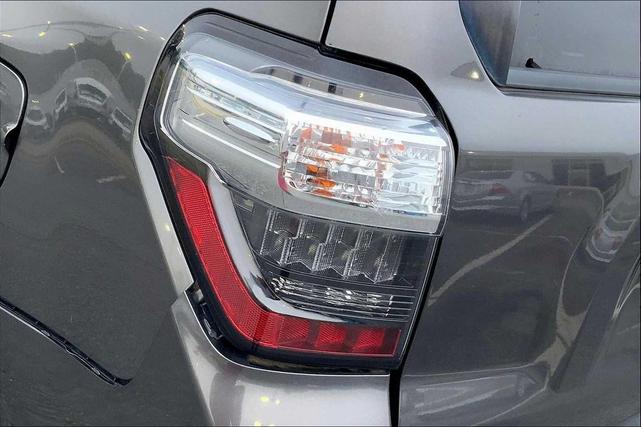 Photo of 2016 Magnetic Gray Metallic Toyota 4Runner