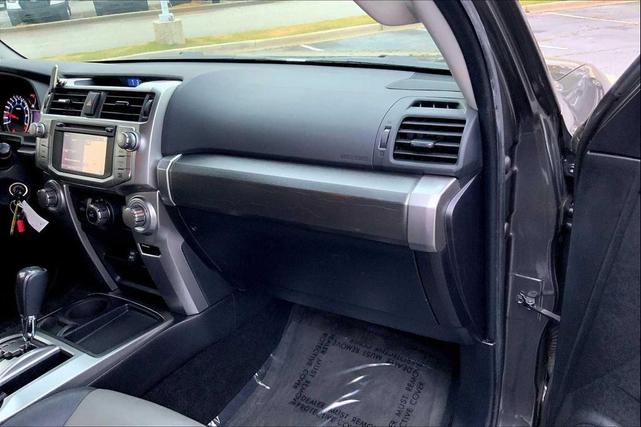 Photo of 2016 Magnetic Gray Metallic Toyota 4Runner