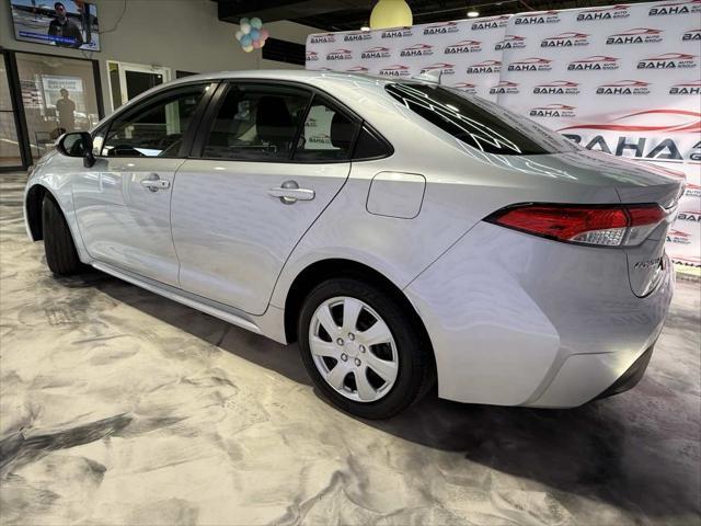 Photo of 2024 Classic Silver Metallic Toyota Corolla