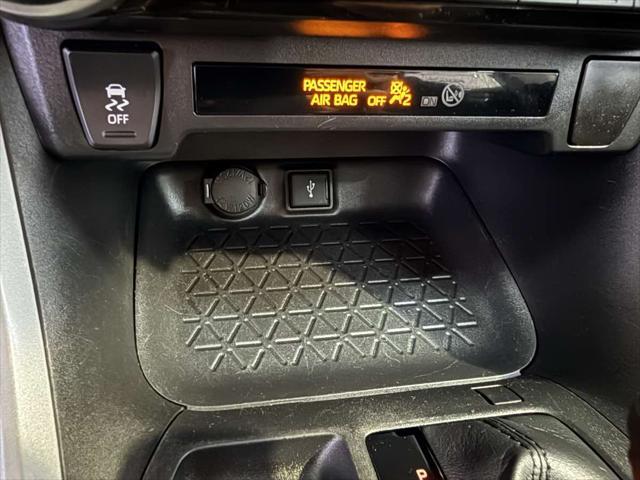 Photo of 2021 Super White Toyota RAV4 Hybrid