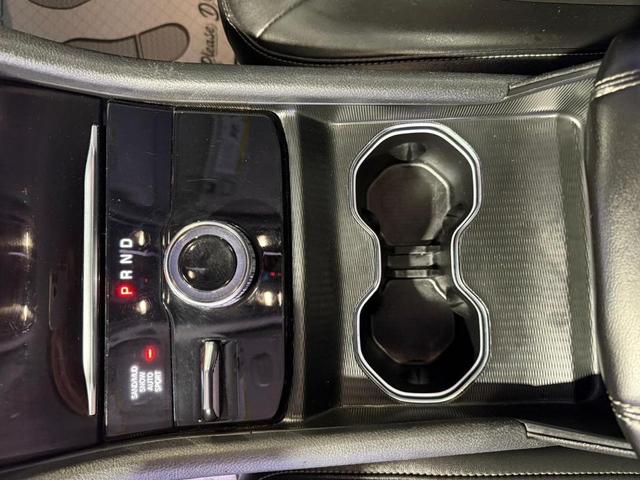 Photo of 2023 Diamond Black Crystal Pearlcoat Jeep Grand Cherokee L