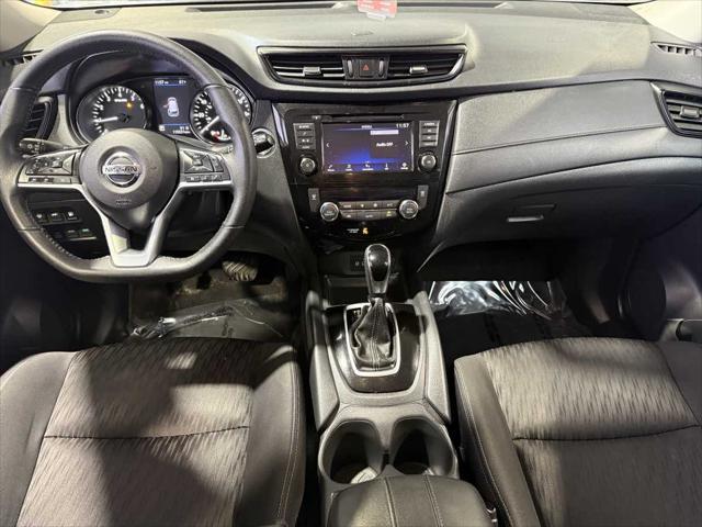 Photo of 2020 Brilliant Silver Metallic Nissan Rogue