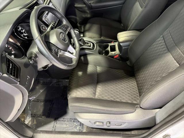 Photo of 2020 Brilliant Silver Metallic Nissan Rogue