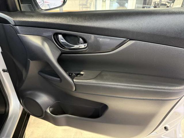 Photo of 2020 Brilliant Silver Metallic Nissan Rogue