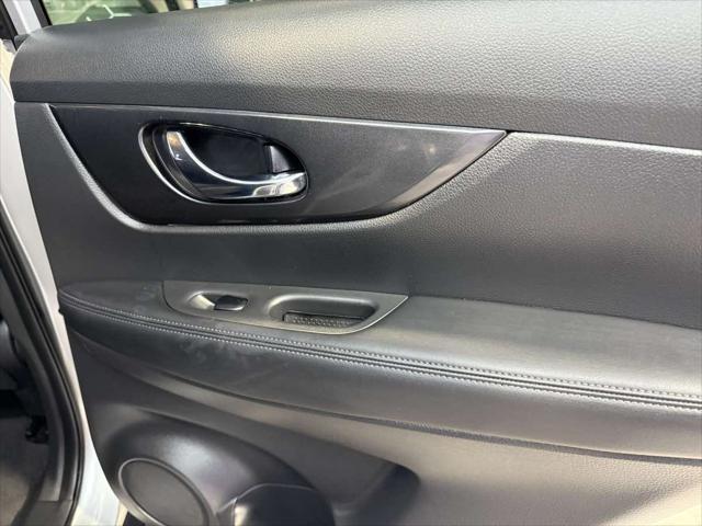 Photo of 2020 Brilliant Silver Metallic Nissan Rogue
