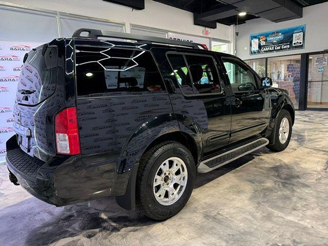 Photo of 2011 Super Black Nissan Pathfinder
