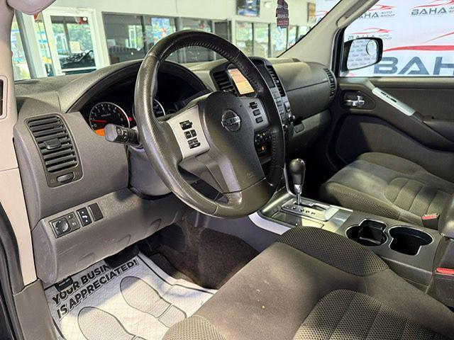 Photo of 2011 Super Black Nissan Pathfinder