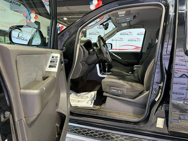Photo of 2011 Super Black Nissan Pathfinder