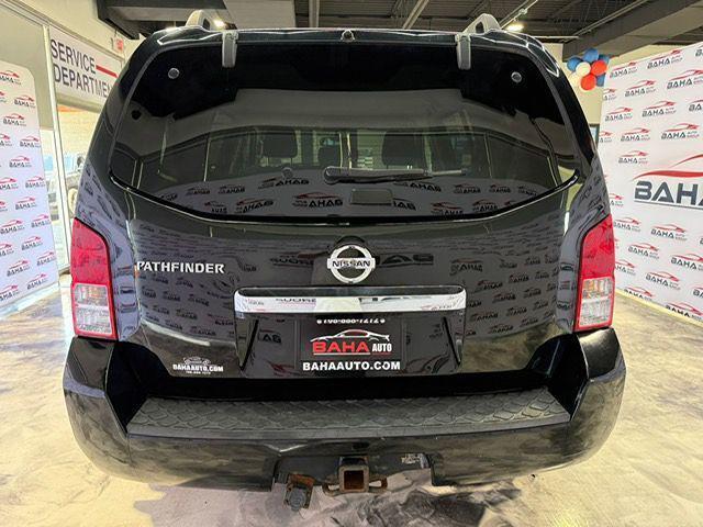 Photo of 2011 Super Black Nissan Pathfinder