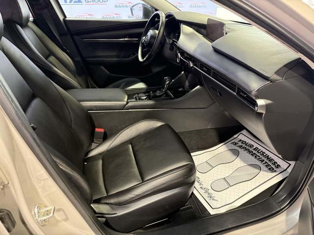 Photo of 2025 Platinum Quartz Metallic Mazda Mazda3