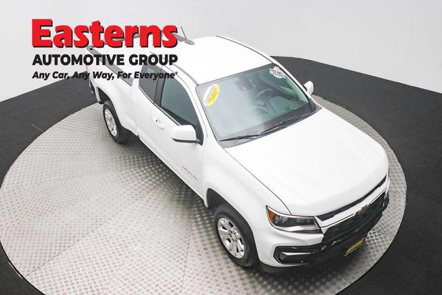 Photo of 2022 Summit White Chevrolet Colorado