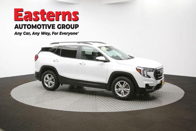 Photo of 2023 Summit White GMC Terrain
