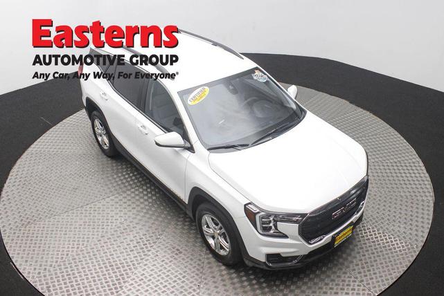 Photo of 2023 Summit White GMC Terrain