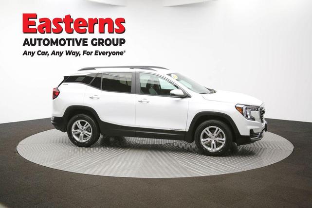 Photo of 2023 Summit White GMC Terrain