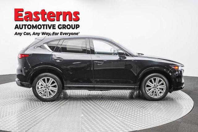 Photo of 2022 Jet Black Mica Mazda CX-5