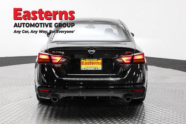Photo of 2023 Super Black Nissan Altima