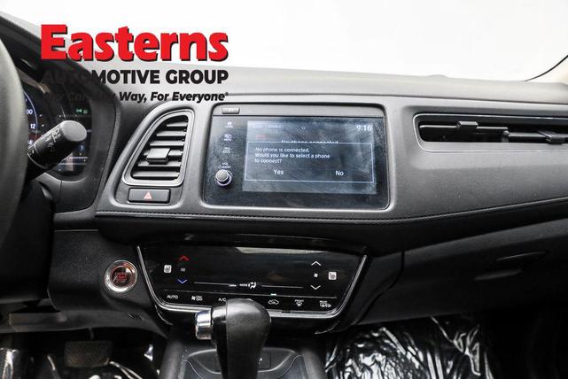 Photo of 2021 Platinum White Pearl Honda HR-V