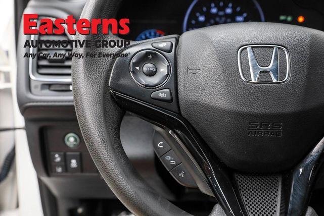 Photo of 2021 Platinum White Pearl Honda HR-V