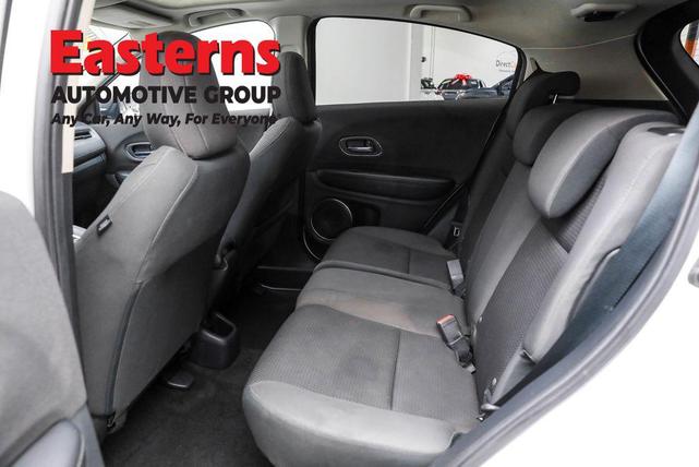 Photo of 2021 Platinum White Pearl Honda HR-V